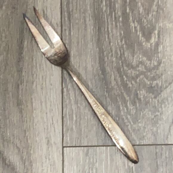 Gorham Silverplated cold meat fork Flower Song 1955 2 tines mid retro pattern - Picture 1 of 8